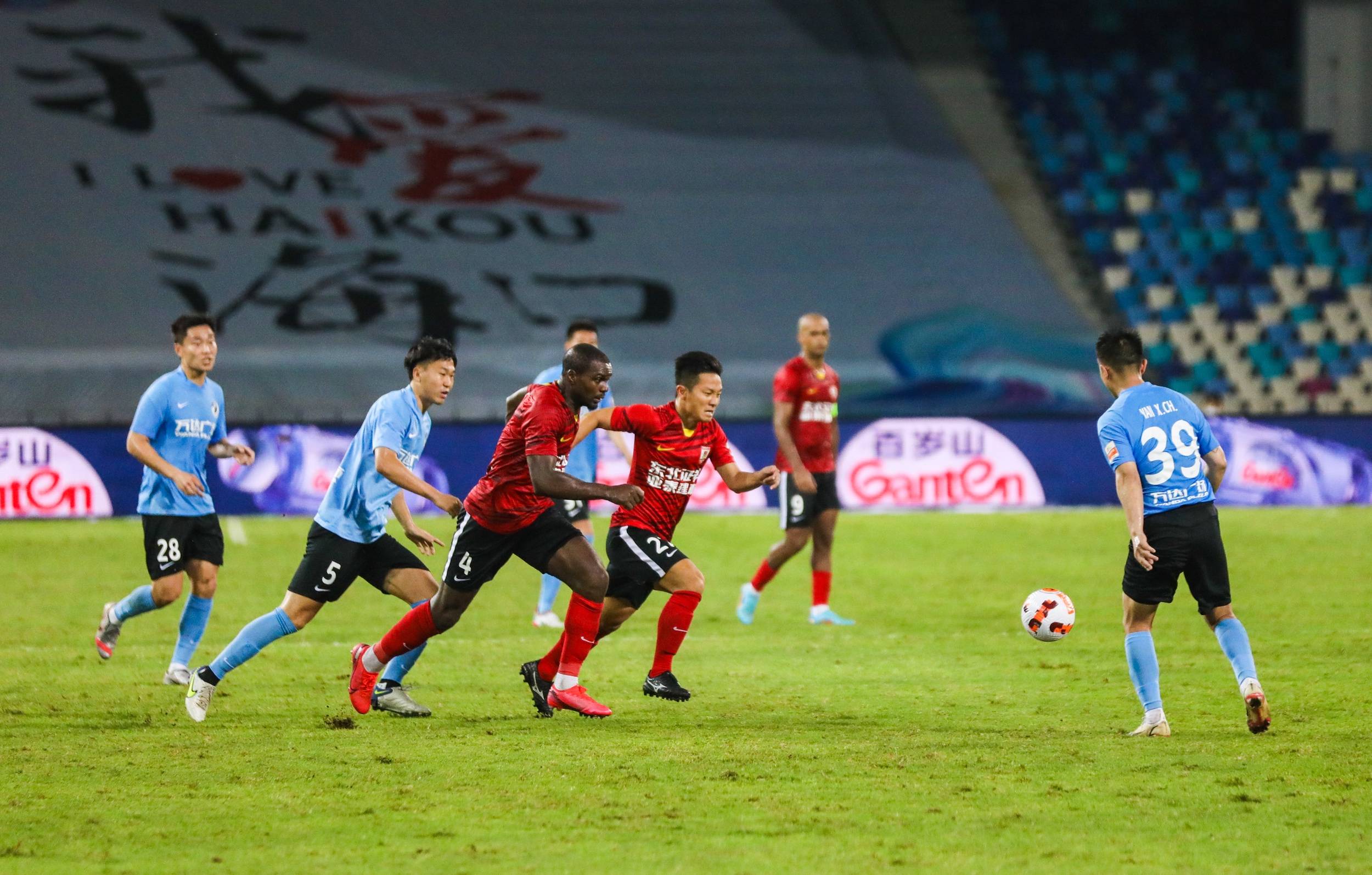 皇马更衣室 皇马更衣室